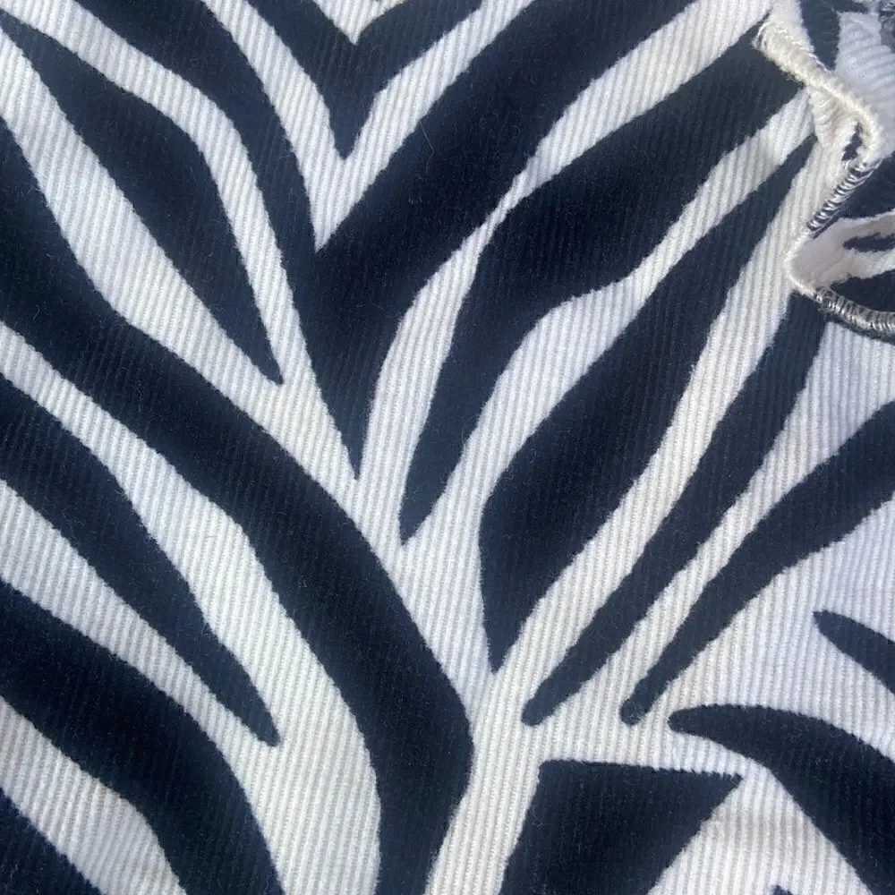 The Childrens Place TCP Girls Sz 4 Corduroy Zebra Dress Ruffle Front Shift - Picture 3 of 5